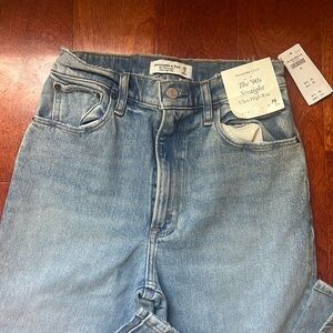 Abercrombie and Fitch light wash  Jean - NEW WITH TAG - size 26 regular
